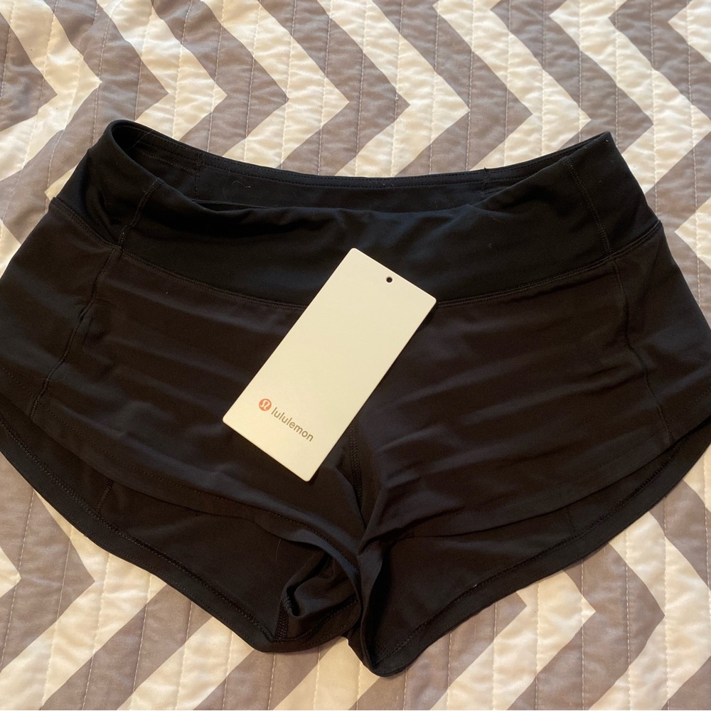 Lululemon shorts Sz 2
